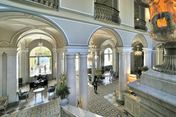 Villa D'Este Lobby 2